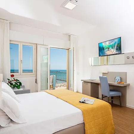 Astor Hotel 3*
