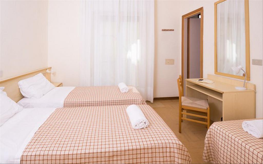 Astor Hotel 3*