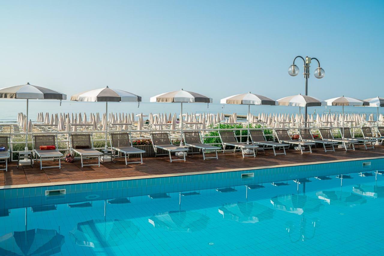Astor Hotel 3*